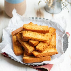 The Easiest Indian Cake Rusk ( Eggless)